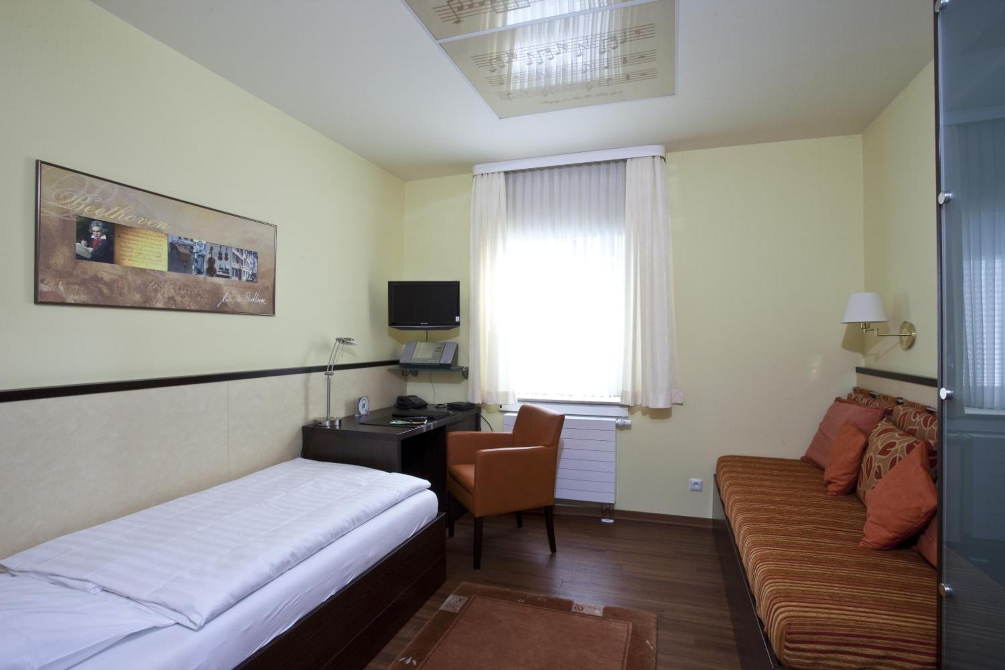 Hotel Am Braunen Hirsch Celle Exterior photo